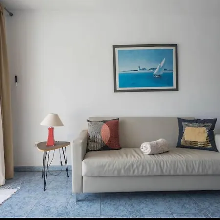 Merlin 2-3 Apartment