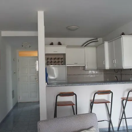 Merlin 2-3 Apartment *
